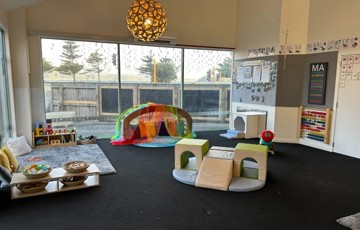 Kiwi Room (Small)