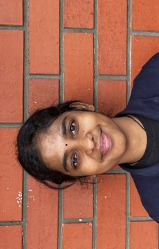 Meera (Small)