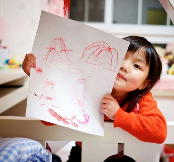 Little Lights Girl with Artwork